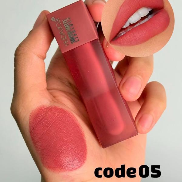 Hudamoji Teddy Matte Lip Gloss with Velvet Finish and Long-Lasting Pigmented Color