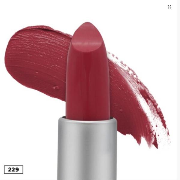 12 Matte Lipsticks Set – Multicolor Shades with Smooth Texture and Long-Lasting Matte Finish for Bold Professional Makeup