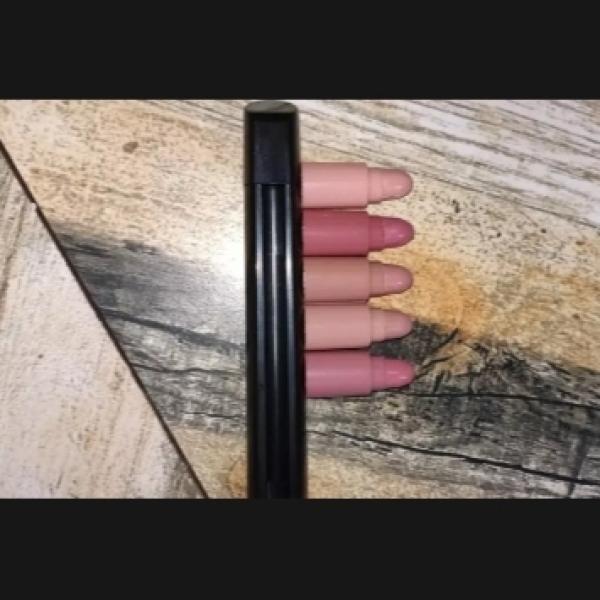 Beautious 5 in 1 Matte Lipstick Kit - 5 Shades in Poppy and Nude Variants