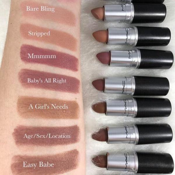 12 Matte Lipsticks Set – Multicolor Shades with Smooth Texture and Long-Lasting Matte Finish for Bold Professional Makeup