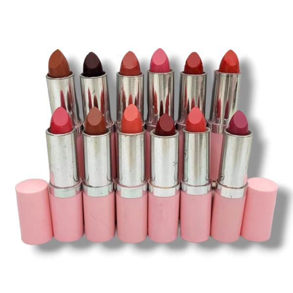 12 Matte Lipsticks Set – Multicolor Shades with Smooth Texture and Long-Lasting Matte Finish for Bold Professional Makeup