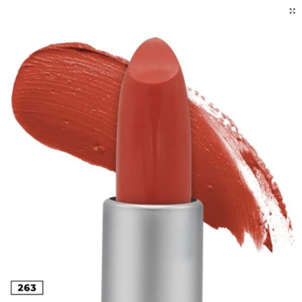 12 Matte Lipsticks Set – Multicolor Shades with Smooth Texture and Long-Lasting Matte Finish for Bold Professional Makeup