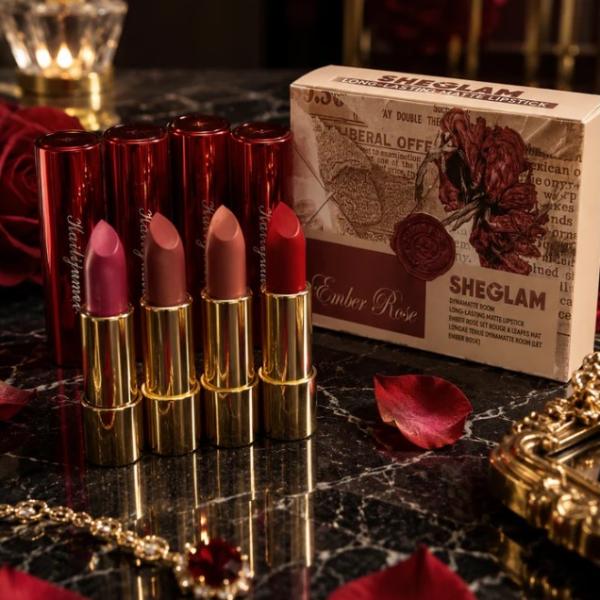 4-Piece Long-Lasting Matte Lipstick Set - Moisturizing, Compact, Travel-Friendly